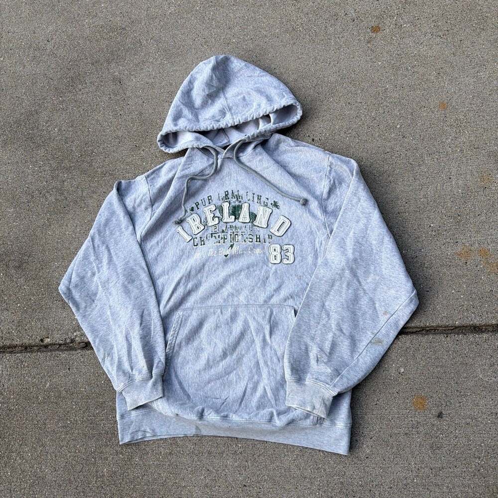 No Boundaries Ireland Pub Crawl Championship 83 Graphic Pullover Hoodie